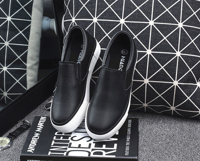 秋季百搭新風尚 韓版厚底一腳蹬帆布鞋，舒適與時尚的懶人選擇